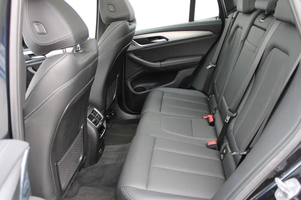 BMW iX3 Executive 80 kWh met Pano uit 2022, foto 17