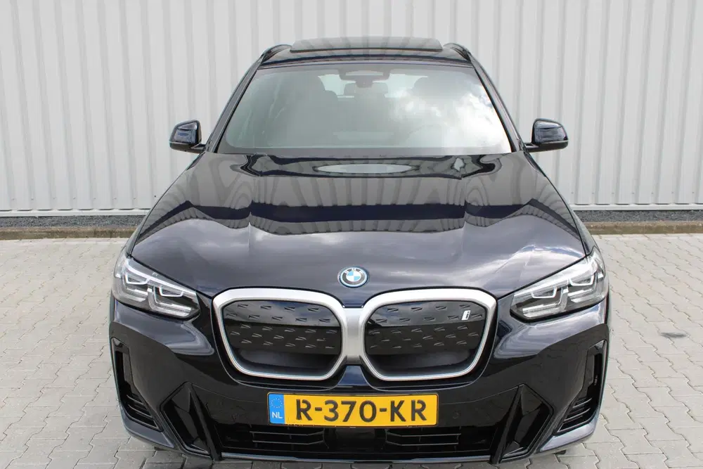 BMW iX3 Executive 80 kWh met Pano uit 2022, foto 19