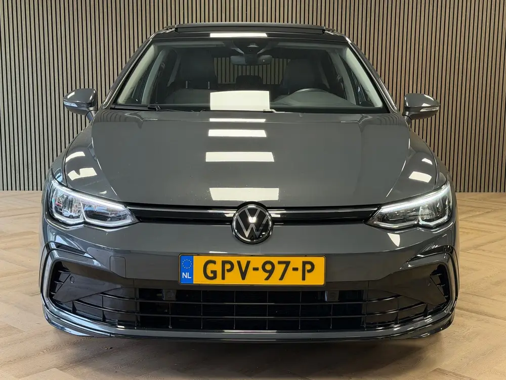Volkswagen Golf 2.0 TDI R-Line Business AUT. PANO TREKHAAK A uit 2023, foto 2