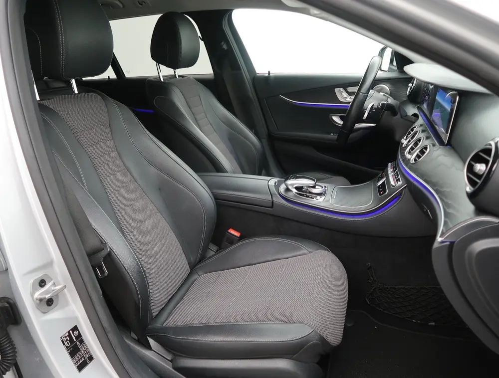 Mercedes-Benz E-Klasse 200 AMG SPORT AUT9 + BURMESTER uit 2019, foto 5