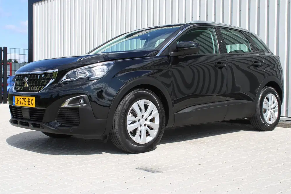 Peugeot 3008 1.2 PureTech Active Avantage uit 2020, foto 17