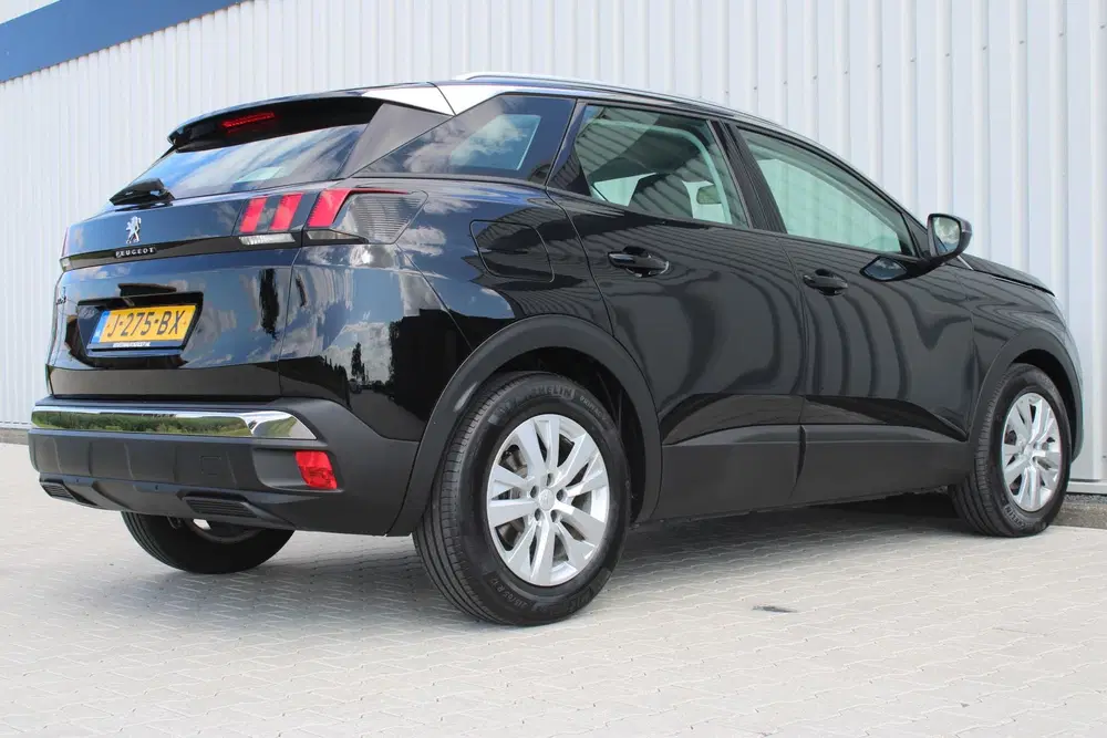 Peugeot 3008 1.2 PureTech Active Avantage uit 2020, foto 3