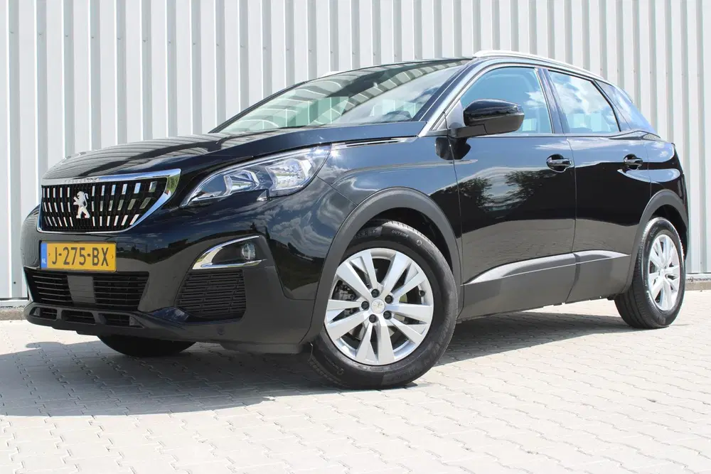 Peugeot 3008 1.2 PureTech Active Avantage uit 2020, foto 4