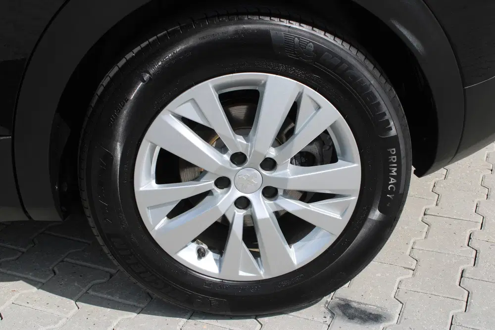 Peugeot 3008 1.2 PureTech Active Avantage uit 2020, foto 8