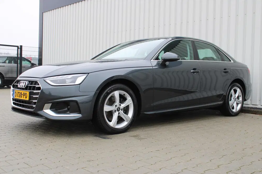 Audi A4 35 TFSI Advanced Edition uit 2023, foto 15