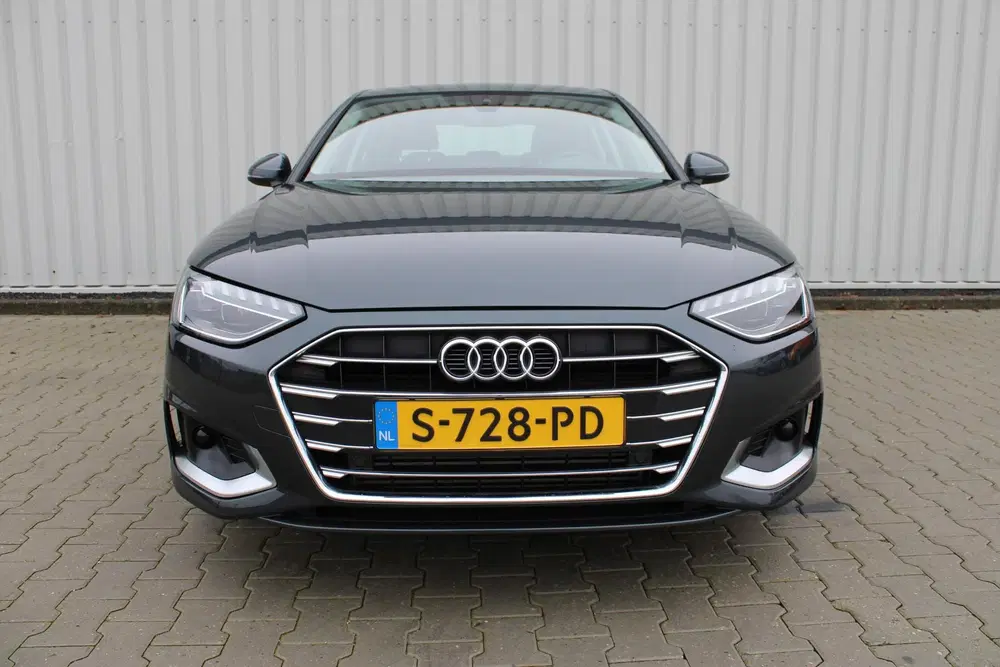 Audi A4 35 TFSI Advanced Edition uit 2023, foto 16
