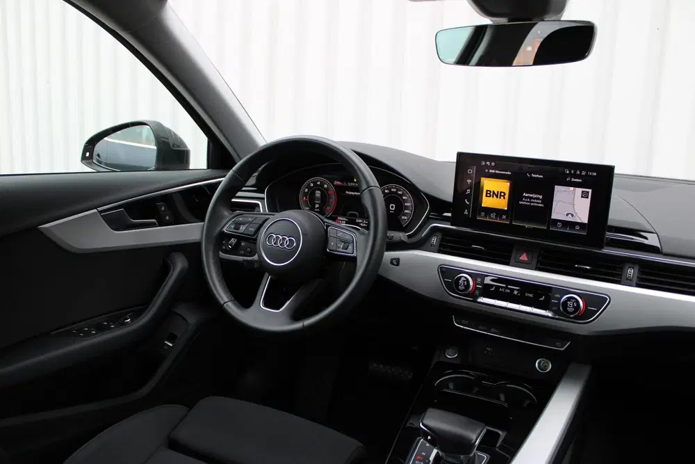 Audi A4 35 TFSI Advanced Edition uit 2023, foto 2