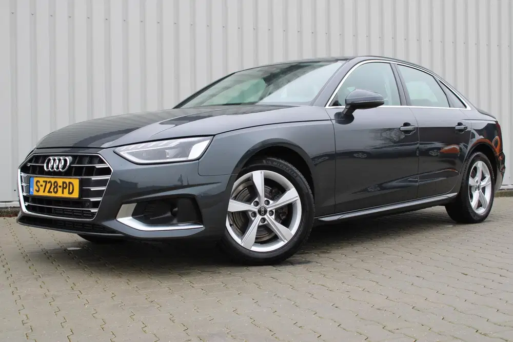 Audi A4 35 TFSI Advanced Edition uit 2023, foto 4