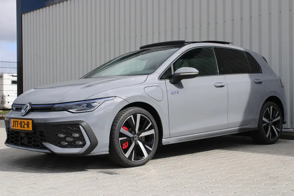 Volkswagen Golf 1.5 eHybrid GTE | Panorama dak | Stoel/Stuur uit 2025, foto 18