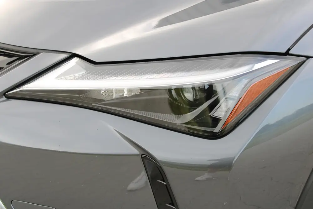 Lexus UX 250h uit 2024, foto 6