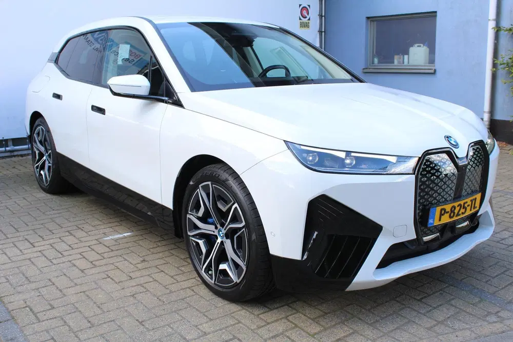 BMW iX xDrive40 Executive 77 kWh uit 2022, foto 5