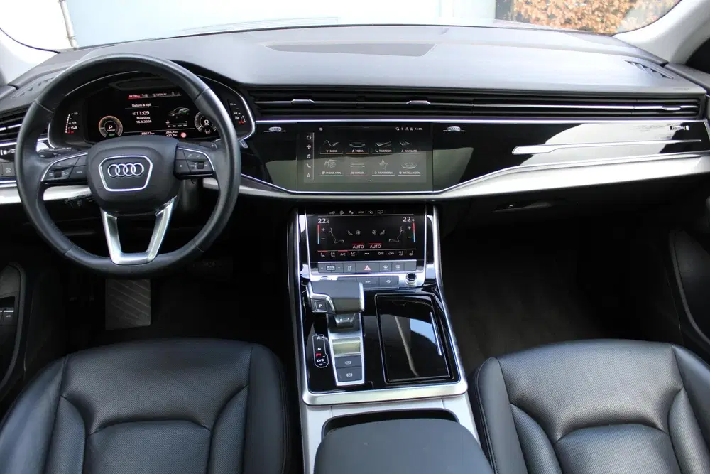 Audi Q8 55 TFSI e quattro Pro Line uit 2022, foto 2