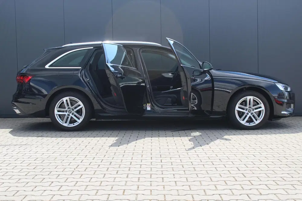 Audi A4 35 TFSI Advanced Edition uit 2023, foto 20