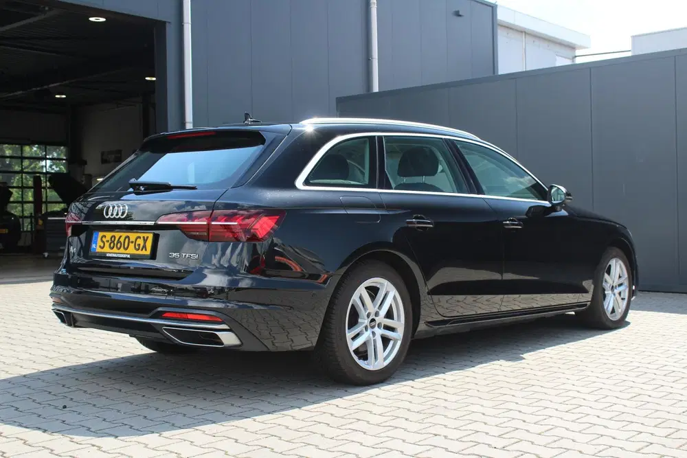 Audi A4 35 TFSI Advanced Edition uit 2023, foto 3