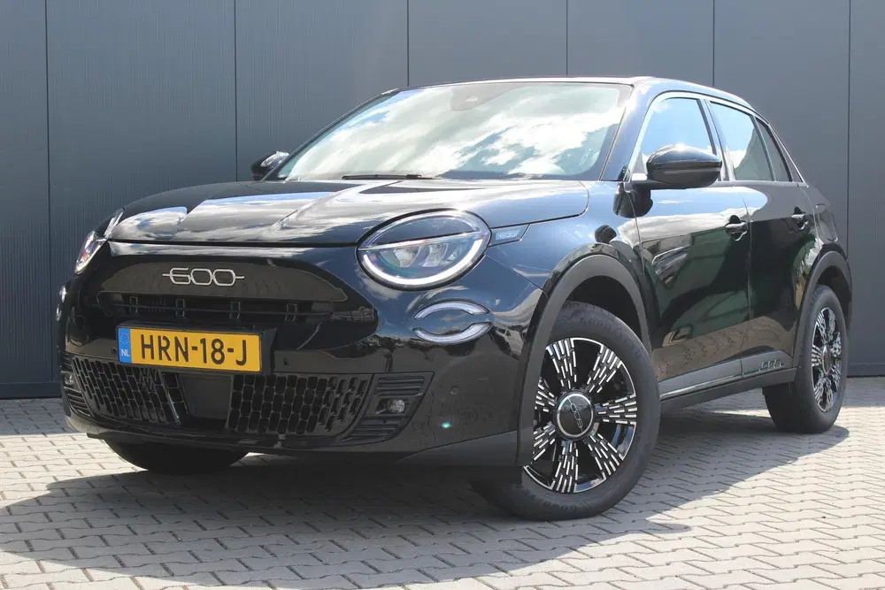 Fiat 600 1.2 Hybrid Urban uit 2025, foto 4