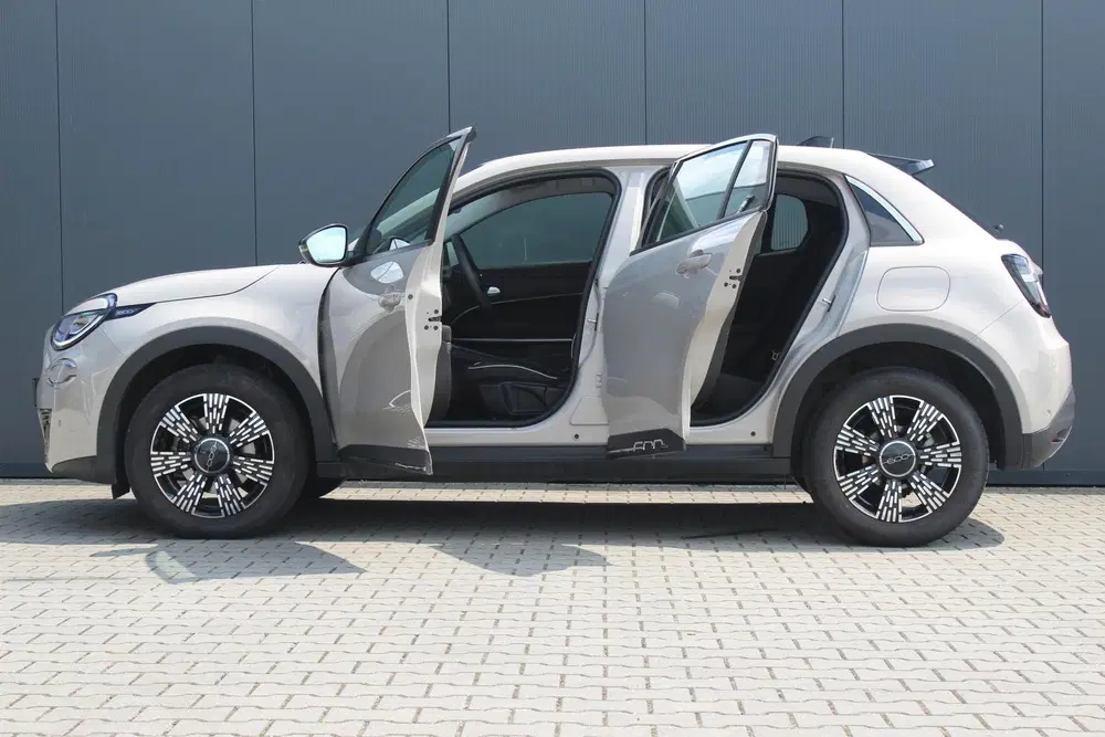Fiat 600 1.2 Hybrid Urban uit 2025, foto 15