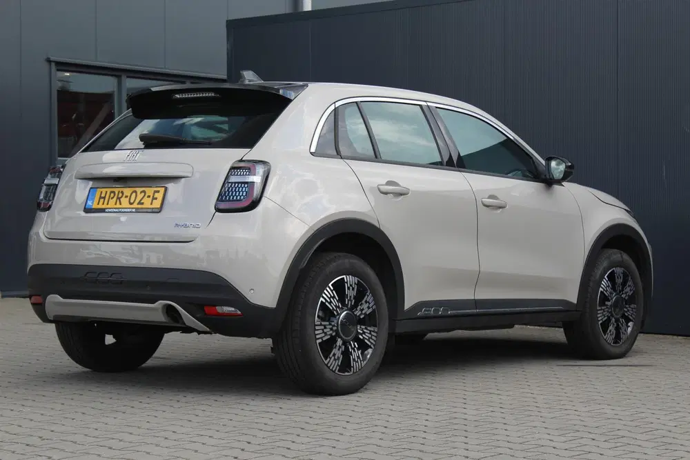 Fiat 600 1.2 Hybrid Urban uit 2025, foto 3