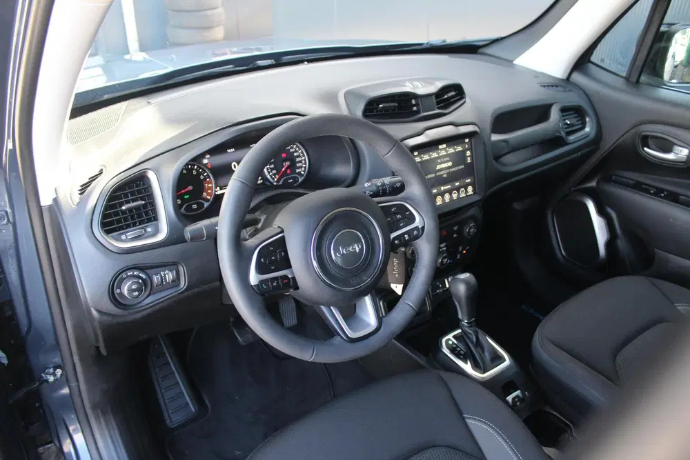 Jeep Renegade 1.5T e-Hybrid Altitude uit 2024, foto 15