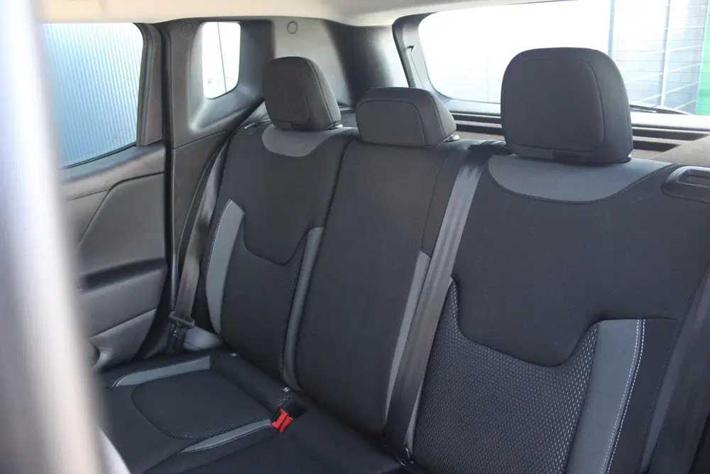 Jeep Renegade 1.5T e-Hybrid Altitude uit 2024, foto 19
