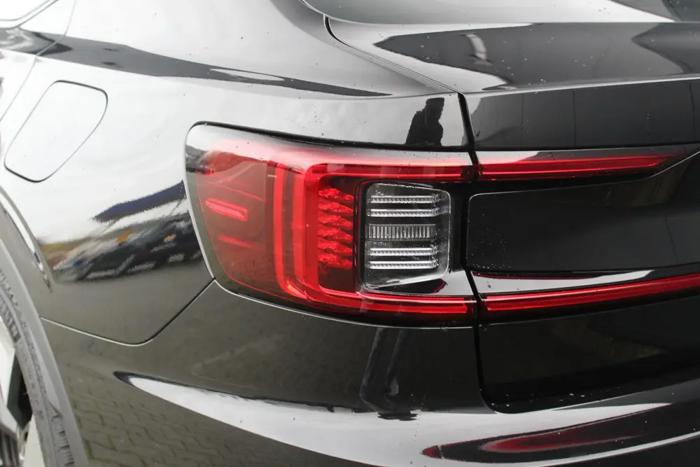 Polestar 2 Long Range Single Motor 82 kWh uit 2024, foto 13