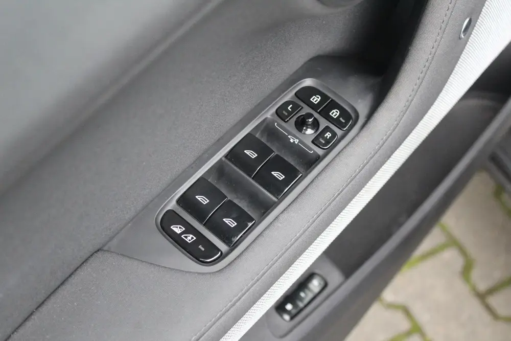 Polestar 2 Long Range Single Motor 82 kWh uit 2024, foto 20