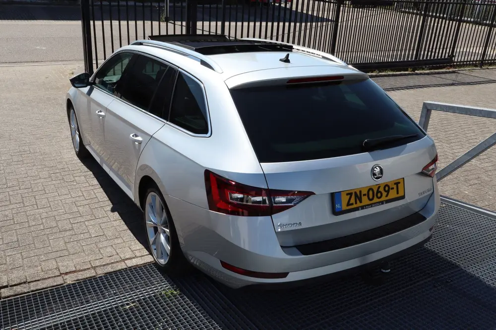 Skoda Superb 1.5 TSI ACT FULL OPTIONS! Automaat/Orig N uit 2019, foto 11