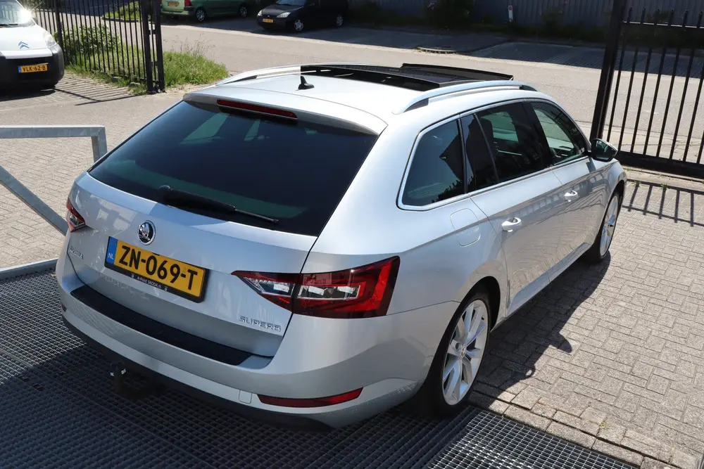 Skoda Superb 1.5 TSI ACT FULL OPTIONS! Automaat/Orig N uit 2019, foto 8