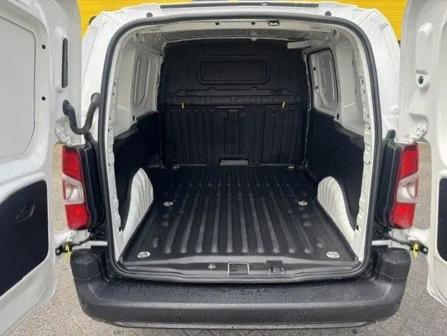Peugeot Partner 1.2 Airco Cruise BTW&BPM VRIJ uit 2021, foto 6