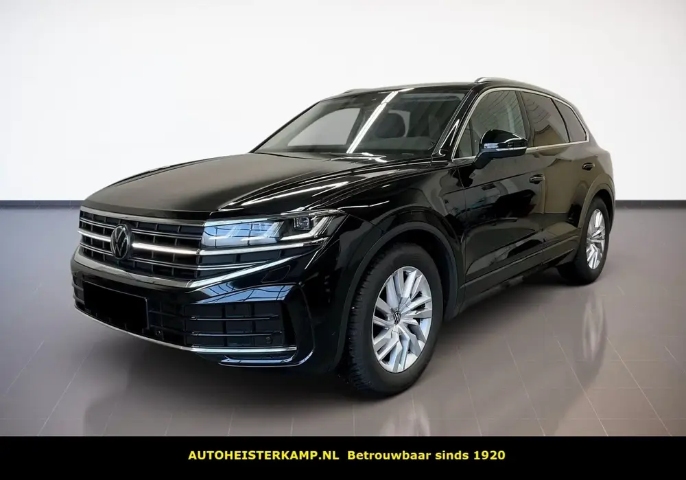 Volkswagen Touareg 3.0 TDI Elegance Grijs Kenteken ACC Lucht uit 2025