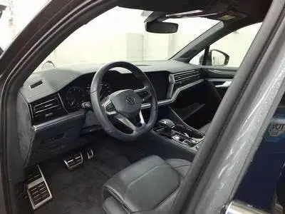 Volkswagen Touareg 3.0 TDI R-Line Grijs Kenteken ACC Stoelko uit 2025, foto 4