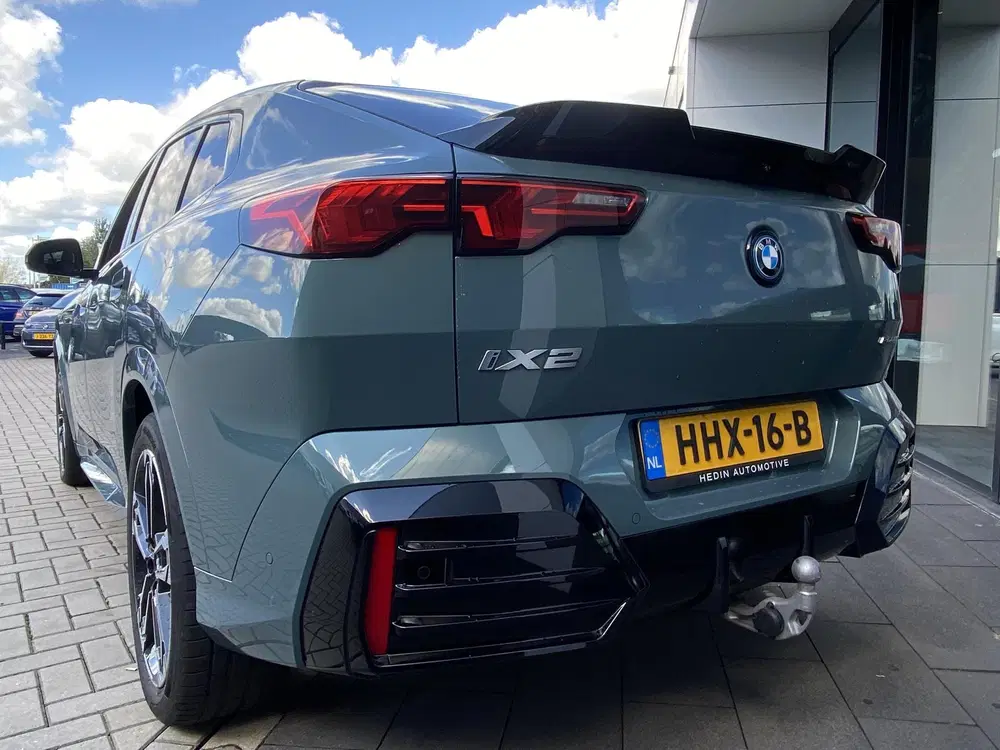BMW iX2 eDrive20 67 kWh uit 2025, foto 3