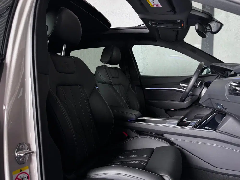 Audi e-tron 55 S edit uit 2022, foto 19