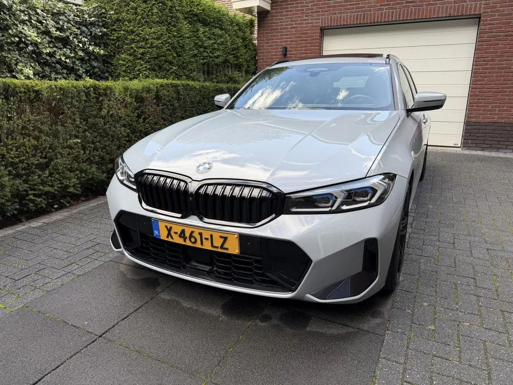 BMW 3-serie 3-serie 320i M Sport Edition uit 2024, foto 2