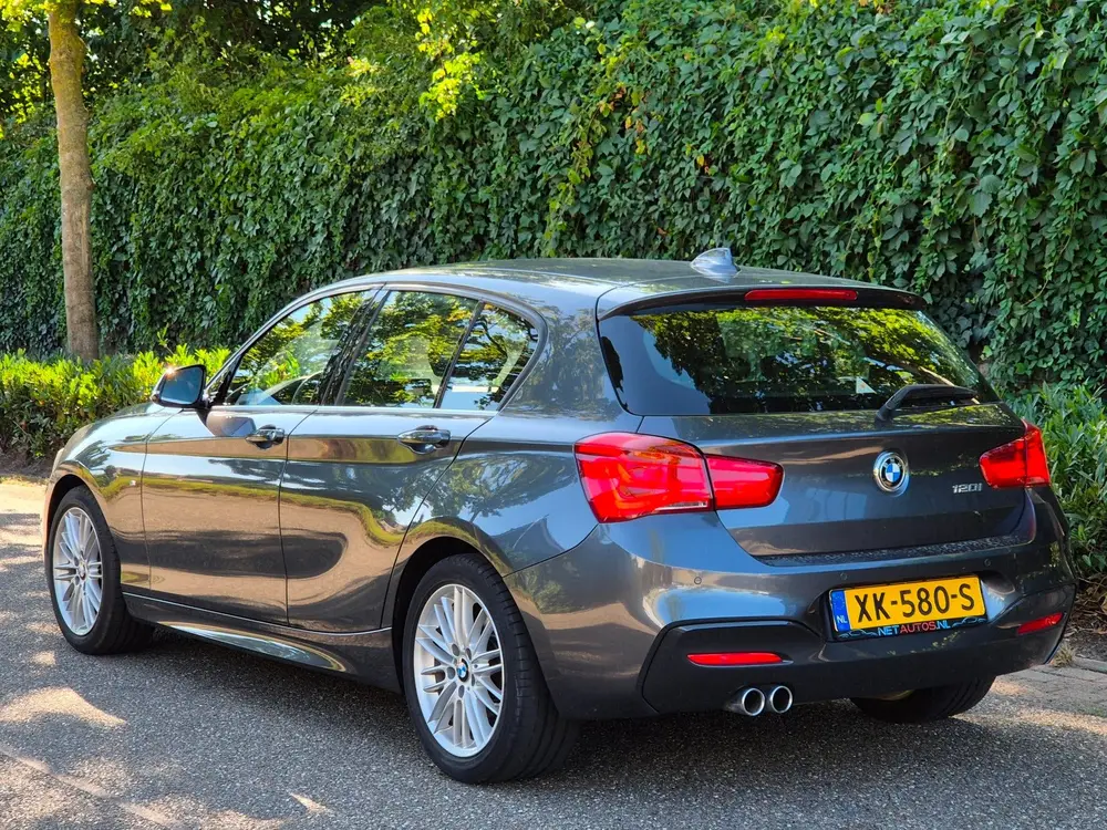 BMW 1-serie 120i High Executive M Sport Apple CarPlay uit 2019, foto 4