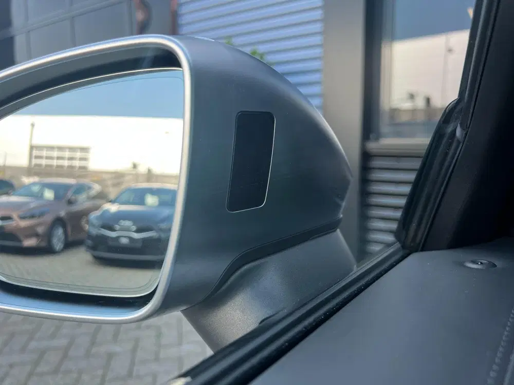Audi RS6 Quattro uit 2020, foto 17