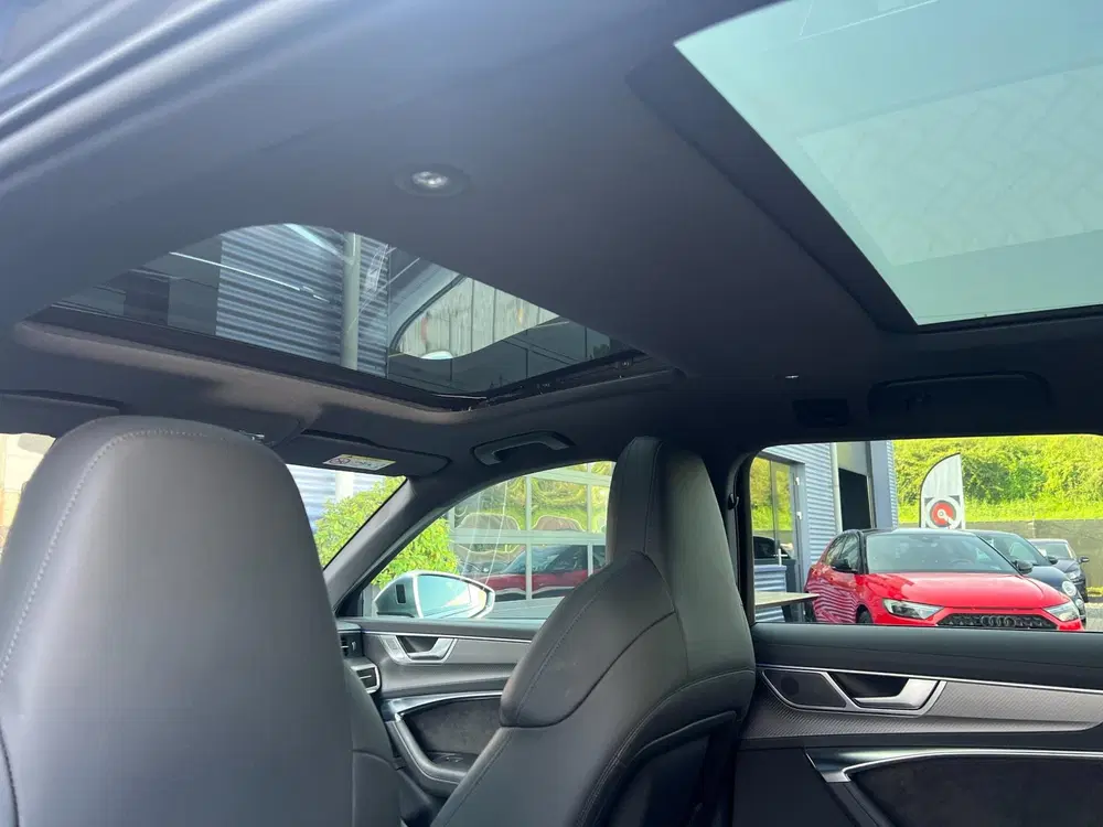 Audi RS6 Quattro uit 2020, foto 20
