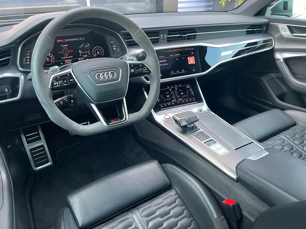 Audi RS6 Quattro uit 2020, foto 5