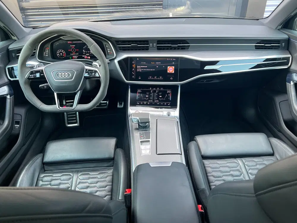 Audi RS6 Quattro uit 2020, foto 6