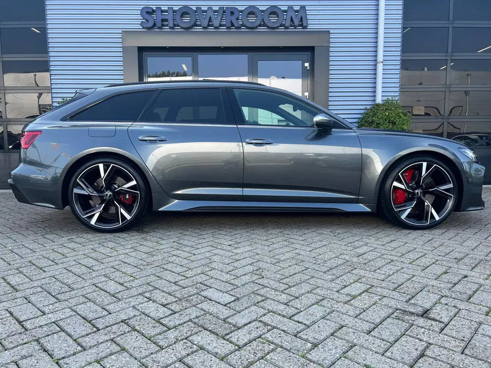 Audi RS6 Quattro uit 2020, foto 8