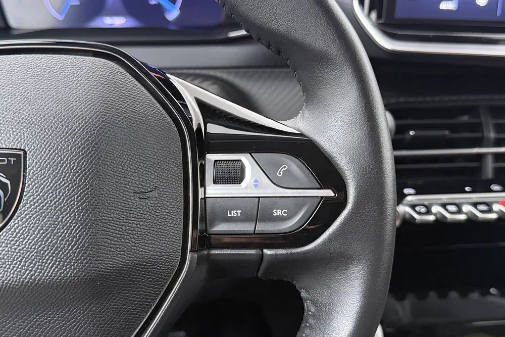Peugeot 208 1.2T 101 PK Allure Carplay Cruise LED (bj uit 2025, foto 15