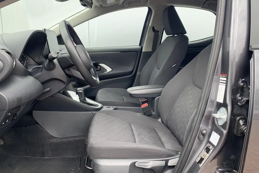 Toyota Yaris 1.5 Hybrid 115 Business edition uit 2025, foto 7