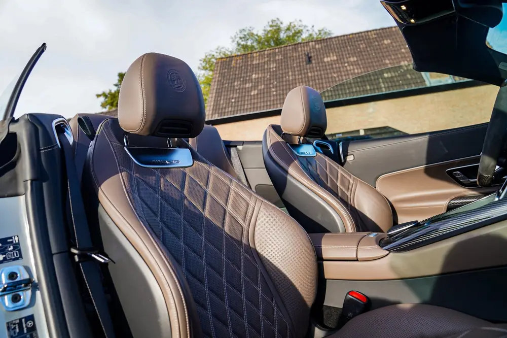 Mercedes-Benz SL AMG 43 uit 2023, foto 4