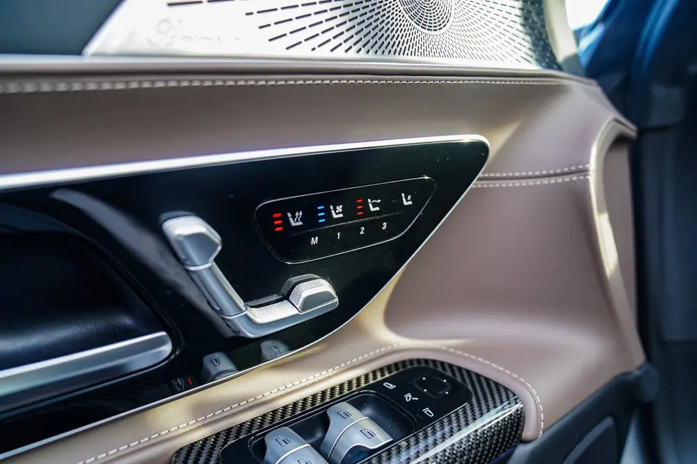 Mercedes-Benz SL AMG 43 uit 2023, foto 7