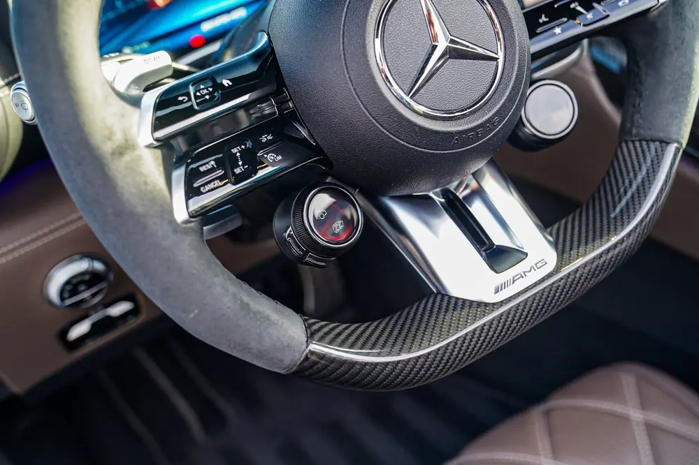 Mercedes-Benz SL AMG 43 uit 2023, foto 8