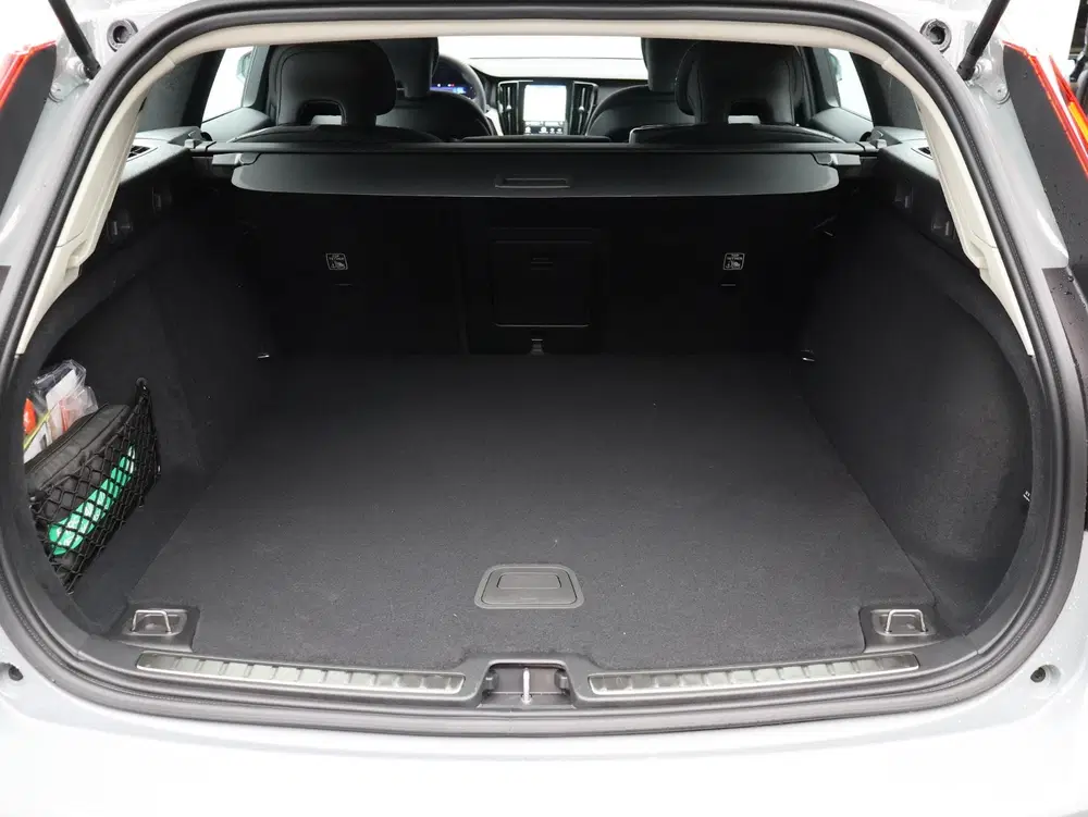 Volvo V60 B4 197PK Essential Edition uit 2026, foto 11