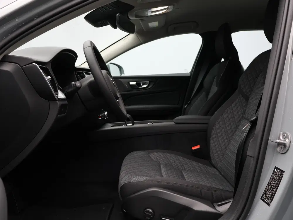 Volvo V60 B4 197PK Essential Edition uit 2026, foto 7