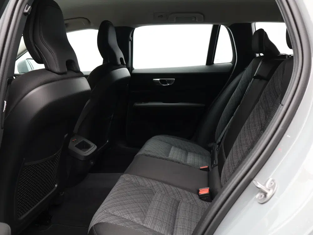 Volvo V60 B4 197PK Essential Edition uit 2026, foto 8