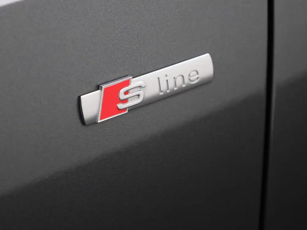 Audi A4 40 TFSI quattro S edition uit 2022, foto 15