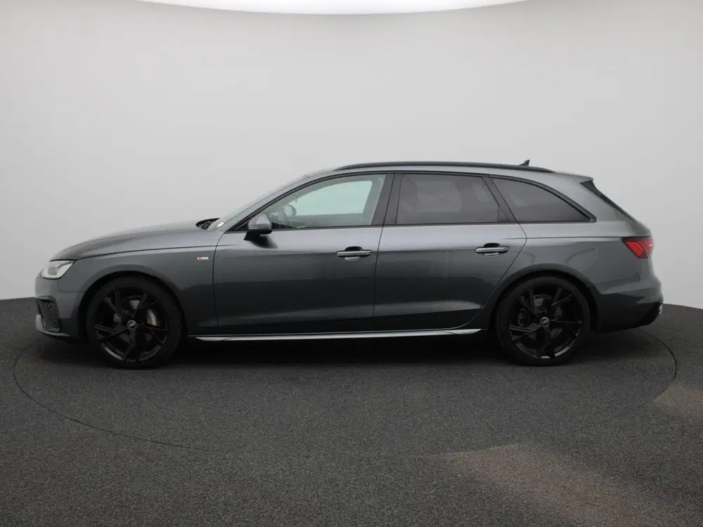 Audi A4 40 TFSI quattro S edition uit 2022, foto 4