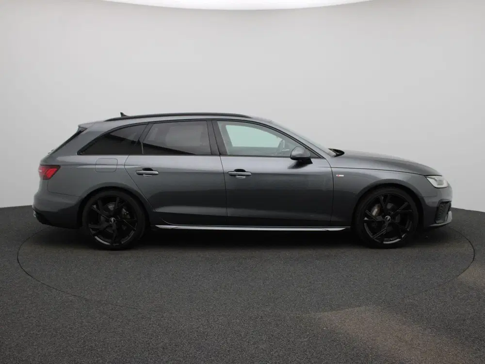 Audi A4 40 TFSI quattro S edition uit 2022, foto 6